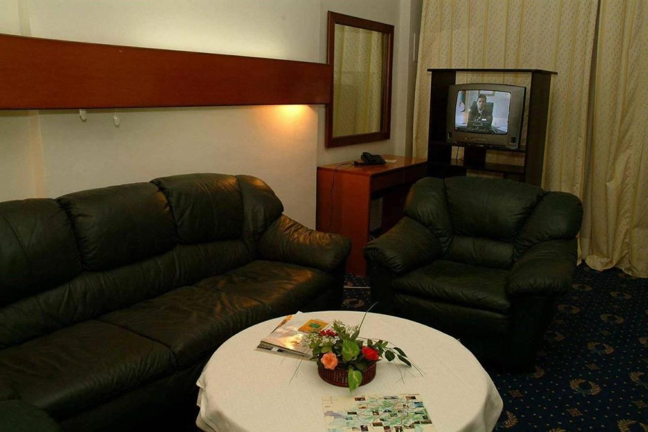 Hotel Chelia Batna Buitenkant foto